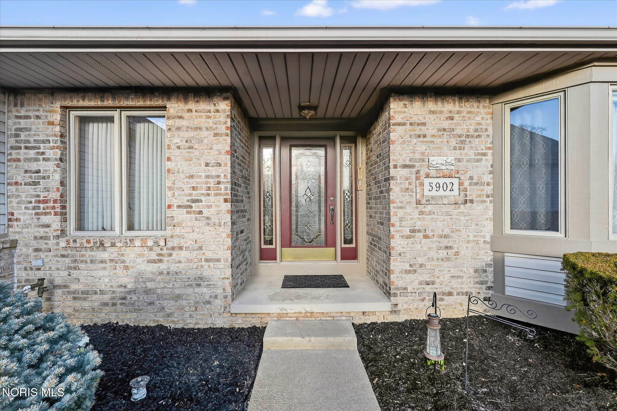 5902 Apple Meadow Drive