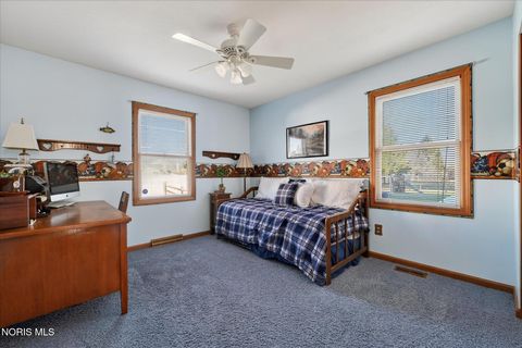 Tiny photo for 5902 Apple Meadow Drive, Sylvania, OH 43560 (MLS # 10004585)