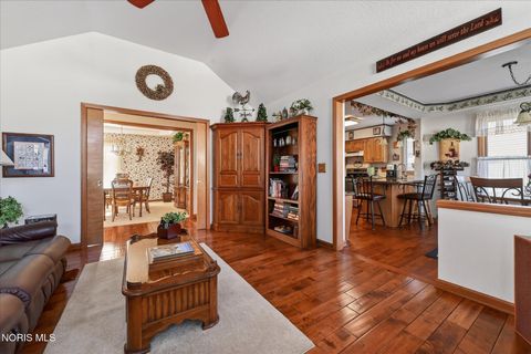 Tiny photo for 5902 Apple Meadow Drive, Sylvania, OH 43560 (MLS # 10004585)