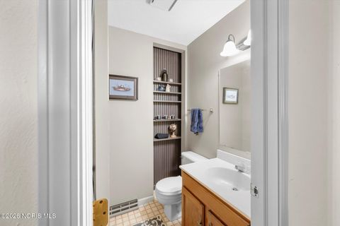 Tiny photo for 28 Boston Bay Road, Perrysburg, OH 43551 (MLS # 10002916)