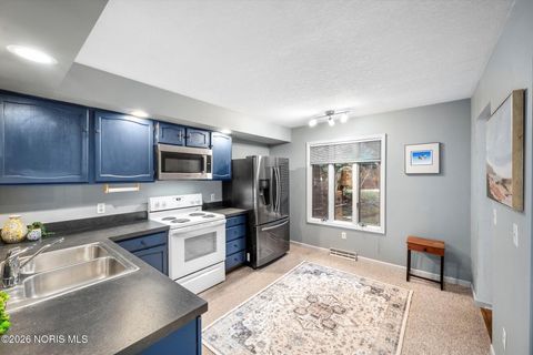 Tiny photo for 28 Boston Bay Road, Perrysburg, OH 43551 (MLS # 10002916)