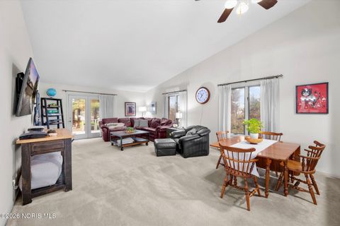 Tiny photo for 28 Boston Bay Road, Perrysburg, OH 43551 (MLS # 10002916)