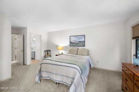 Tiny photo for 28 Boston Bay Road, Perrysburg, OH 43551 (MLS # 10002916)