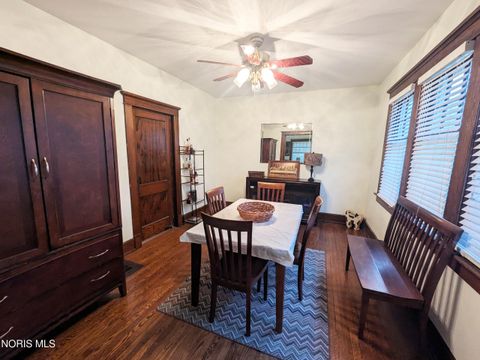 Tiny photo for 429 N Union Street, Fostoria, OH 44830 (MLS # 10006592)