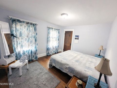 Tiny photo for 429 N Union Street, Fostoria, OH 44830 (MLS # 10006592)