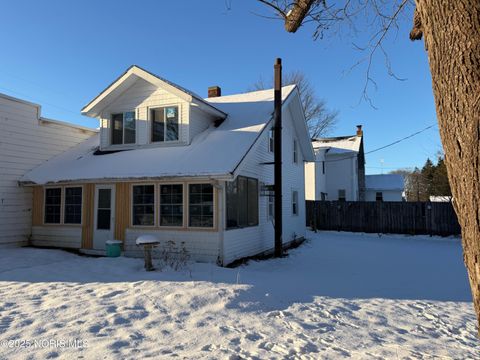 Photo of 447 Washington Street, Liberty Center, OH 43532 (MLS # 10002062)