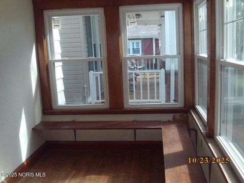 Tiny photo for 2835 121st Street, Toledo, OH 43611 (MLS # 10000579)