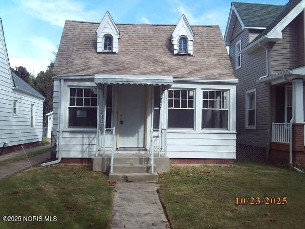 Photo for 2835 121st Street, Toledo, OH 43611 (MLS # 10000579)