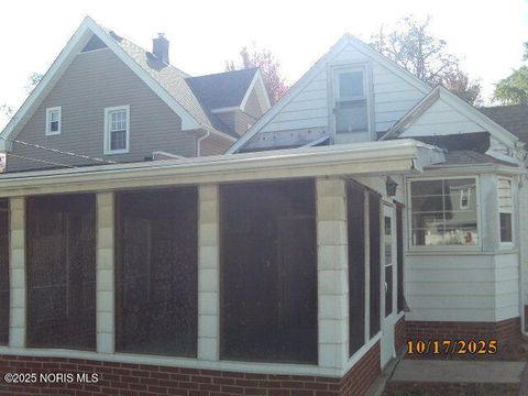 Tiny photo for 2835 121st Street, Toledo, OH 43611 (MLS # 10000579)