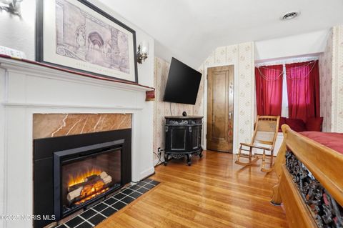 Tiny photo for 2356 Secor Road, Toledo, OH 43606 (MLS # 10002319)