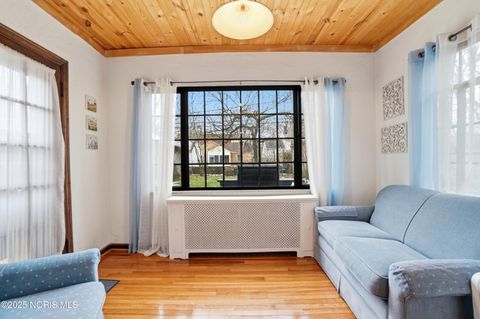 Tiny photo for 2356 Secor Road, Toledo, OH 43606 (MLS # 10002319)