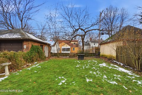 Tiny photo for 2356 Secor Road, Toledo, OH 43606 (MLS # 10002319)