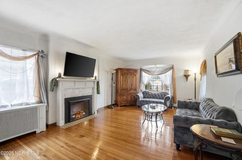 Tiny photo for 2356 Secor Road, Toledo, OH 43606 (MLS # 10002319)