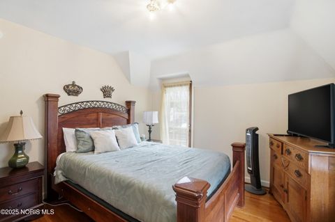 Tiny photo for 2356 Secor Road, Toledo, OH 43606 (MLS # 10002319)