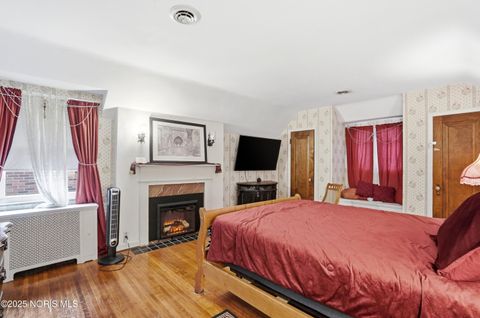 Tiny photo for 2356 Secor Road, Toledo, OH 43606 (MLS # 10002319)