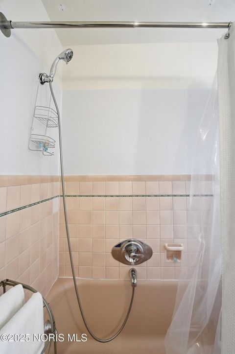 Tiny photo for 2356 Secor Road, Toledo, OH 43606 (MLS # 10002319)