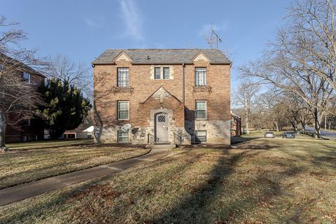 Photo of 4004 W Bancroft Street #4, Ottawa Hills, OH 43606 (MLS # 10005909)