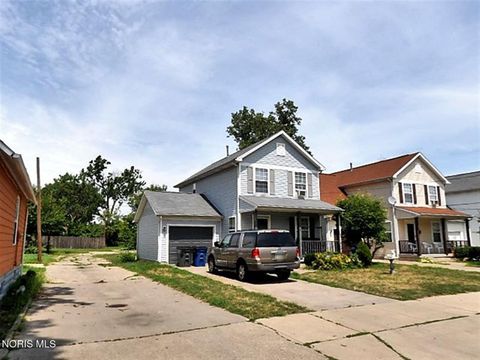 Photo of 313 Sherman Street, Toledo, OH 43620 (MLS # 10005757)