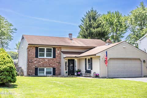 Tiny photo for 278 Queensland Boulevard, Perrysburg, OH 43551 (MLS # 10010440)