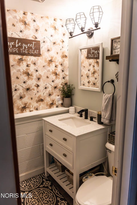Tiny photo for 278 Queensland Boulevard, Perrysburg, OH 43551 (MLS # 10010440)