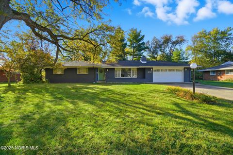 Tiny photo for 5017 Macklyn Drive, Toledo, OH 43615 (MLS # 10000430)