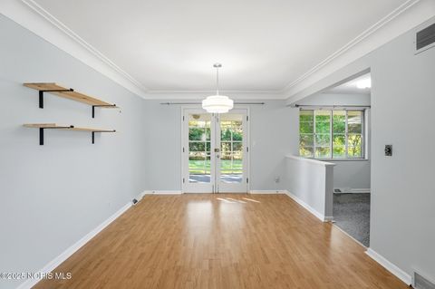 Tiny photo for 5017 Macklyn Drive, Toledo, OH 43615 (MLS # 10000430)