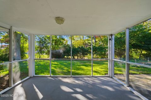 Tiny photo for 5017 Macklyn Drive, Toledo, OH 43615 (MLS # 10000430)