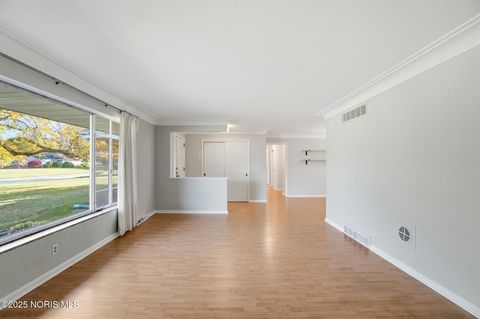 Tiny photo for 5017 Macklyn Drive, Toledo, OH 43615 (MLS # 10000430)