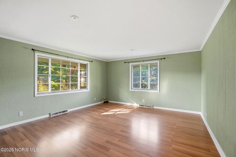 Tiny photo for 5017 Macklyn Drive, Toledo, OH 43615 (MLS # 10000430)