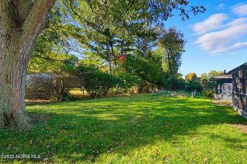 Tiny photo for 5017 Macklyn Drive, Toledo, OH 43615 (MLS # 10000430)