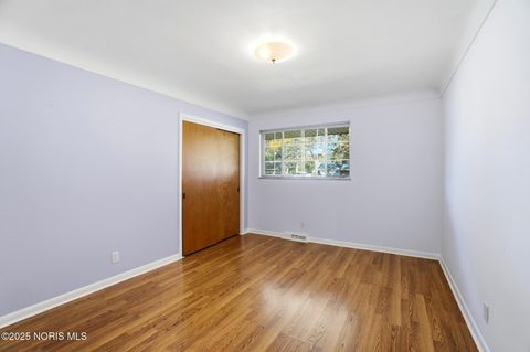 Tiny photo for 5017 Macklyn Drive, Toledo, OH 43615 (MLS # 10000430)