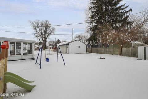 Tiny photo for 6107 Windamar Road, Toledo, OH 43611 (MLS # 10003646)