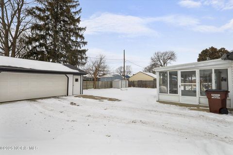 Tiny photo for 6107 Windamar Road, Toledo, OH 43611 (MLS # 10003646)