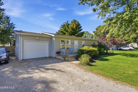 Photo of 1311 E Bigelow Avenue, Findlay, OH 45840 (MLS # 10014438)