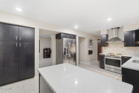 Tiny photo for 26430 Hull Prairie Road, Perrysburg, OH 43551 (MLS # 10012233)