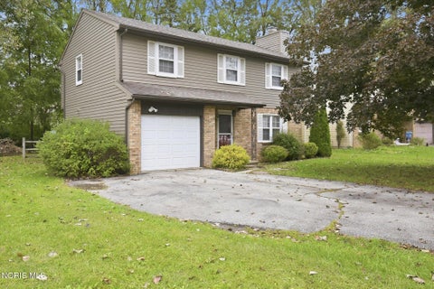 Photo of 6030 Luddington Drive, Toledo, OH 43615 (MLS # 10013261)
