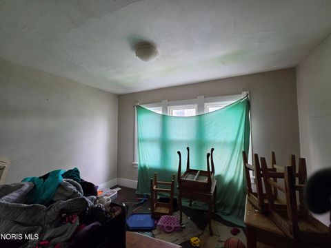 Tiny photo for 514 E Weber Street, Toledo, OH 43608 (MLS # 10008097)
