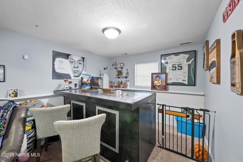 Tiny photo for 4512 Oak Creek Lane, Toledo, OH 43615 (MLS # 10002681)