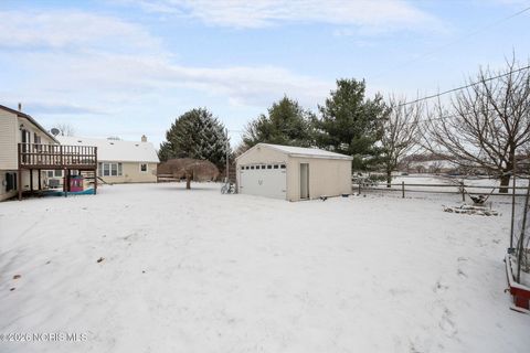 Tiny photo for 4512 Oak Creek Lane, Toledo, OH 43615 (MLS # 10002681)