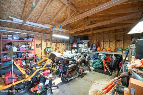 Tiny photo for 4512 Oak Creek Lane, Toledo, OH 43615 (MLS # 10002681)