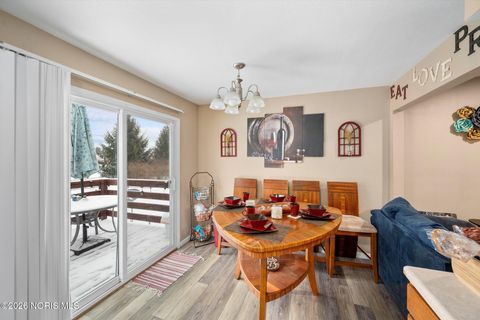 Tiny photo for 4512 Oak Creek Lane, Toledo, OH 43615 (MLS # 10002681)