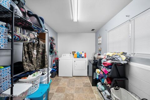 Tiny photo for 4512 Oak Creek Lane, Toledo, OH 43615 (MLS # 10002681)