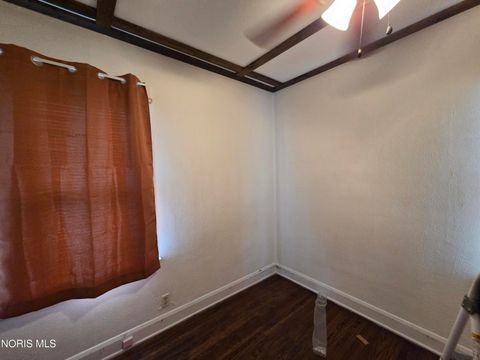 Tiny photo for 1628 Lebanon Street, Toledo, OH 43605 (MLS # 10008098)