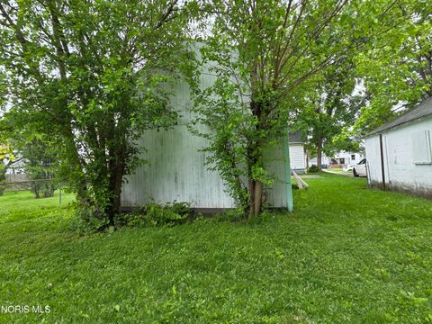 Tiny photo for 1628 Lebanon Street, Toledo, OH 43605 (MLS # 10008098)