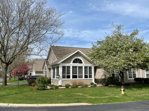 Photo of 2300 Whispering Pines Drive, Toledo, OH 43617 (MLS # 10005894)