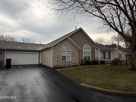 Tiny photo for 2300 Whispering Pines Drive, Toledo, OH 43617 (MLS # 10005894)