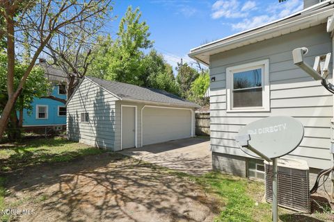 Tiny photo for 4119 Parrakeet Avenue, Toledo, OH 43612 (MLS # 10007398)