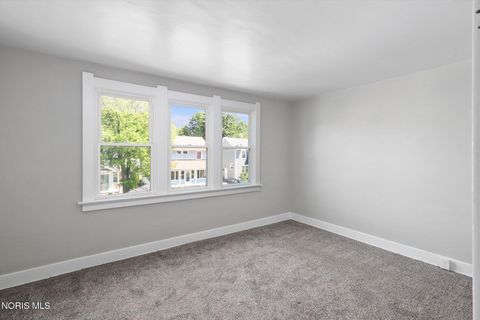 Tiny photo for 4119 Parrakeet Avenue, Toledo, OH 43612 (MLS # 10007398)
