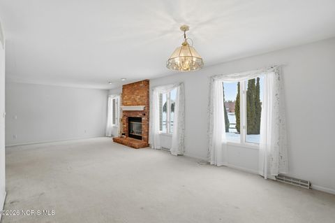 Tiny photo for 2165 Glenacres Court, Maumee, OH 43537 (MLS # 10004342)