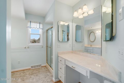 Tiny photo for 2165 Glenacres Court, Maumee, OH 43537 (MLS # 10004342)